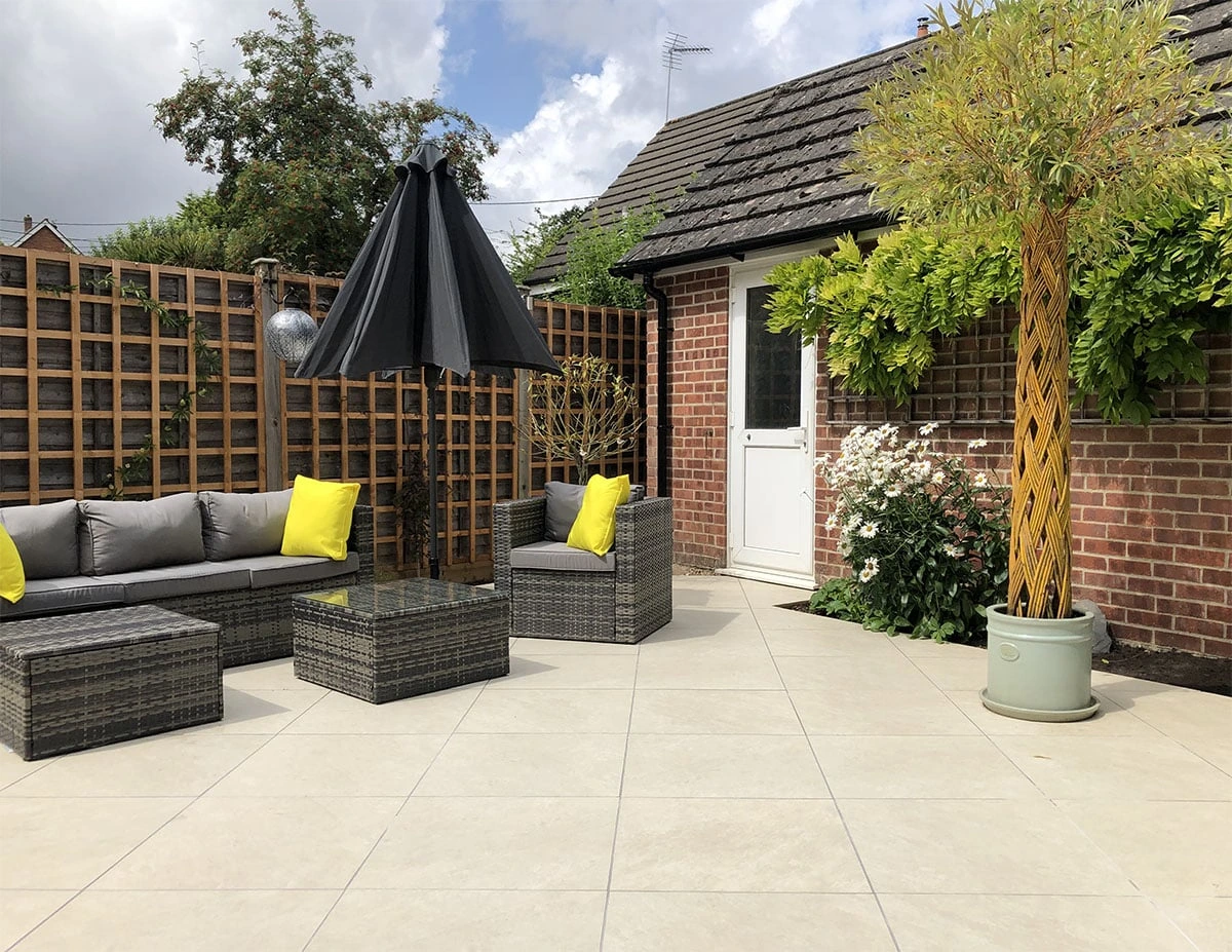 White Porcelain 600x600