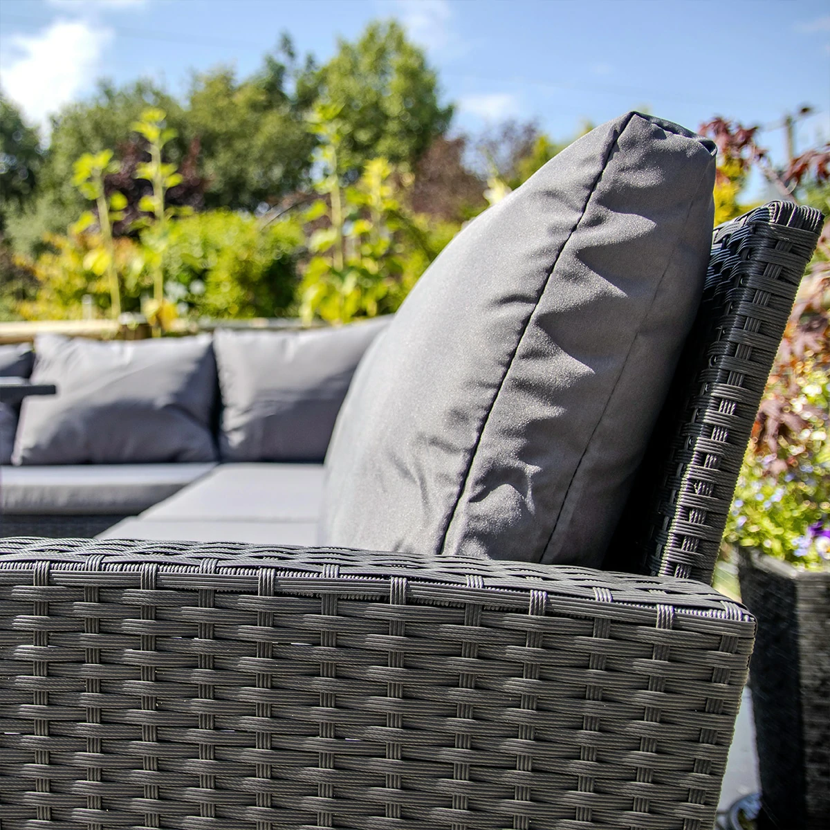 L-Shaped Corner Rattan Garden Furniture Lounge Dining Set With Dining Table & 3 Stools - Black