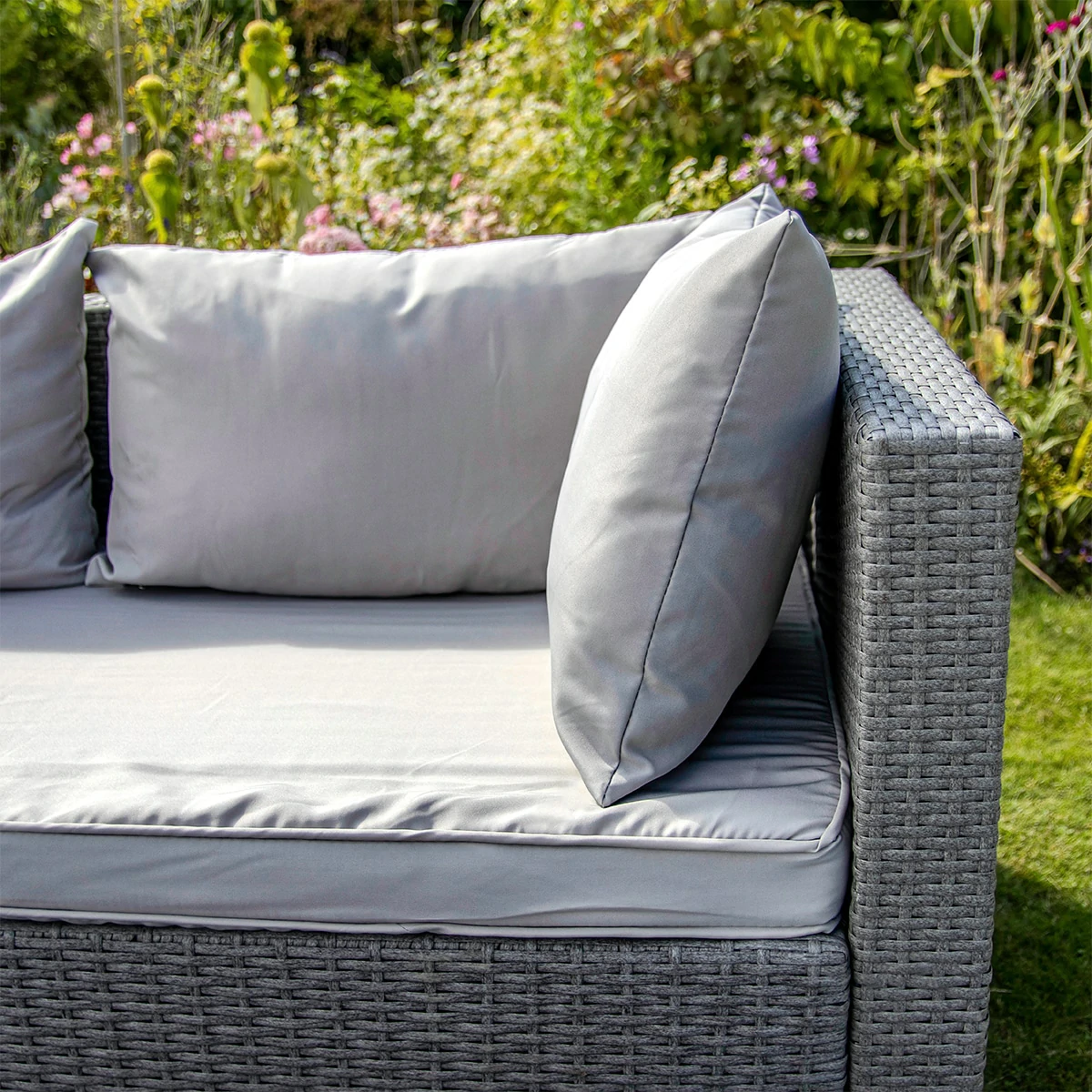 3 Seater Rattan Garden Furniture Sofa Lounging Set with Chaise Lounge & Footrest - Light Grey