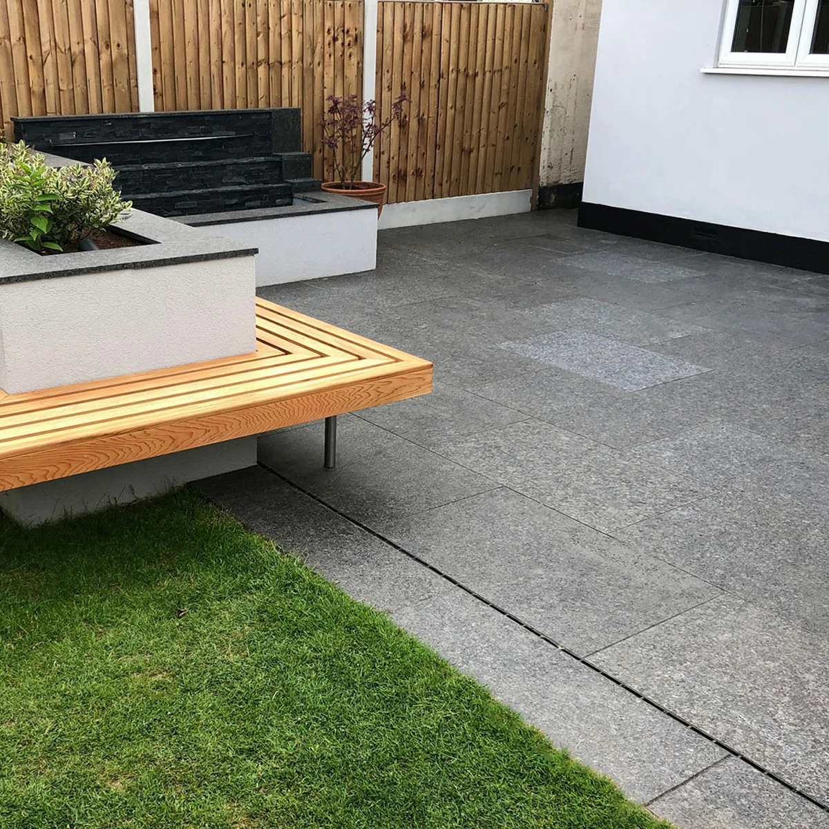 Black Granite Paving Slabs - 600x900 - 20mm