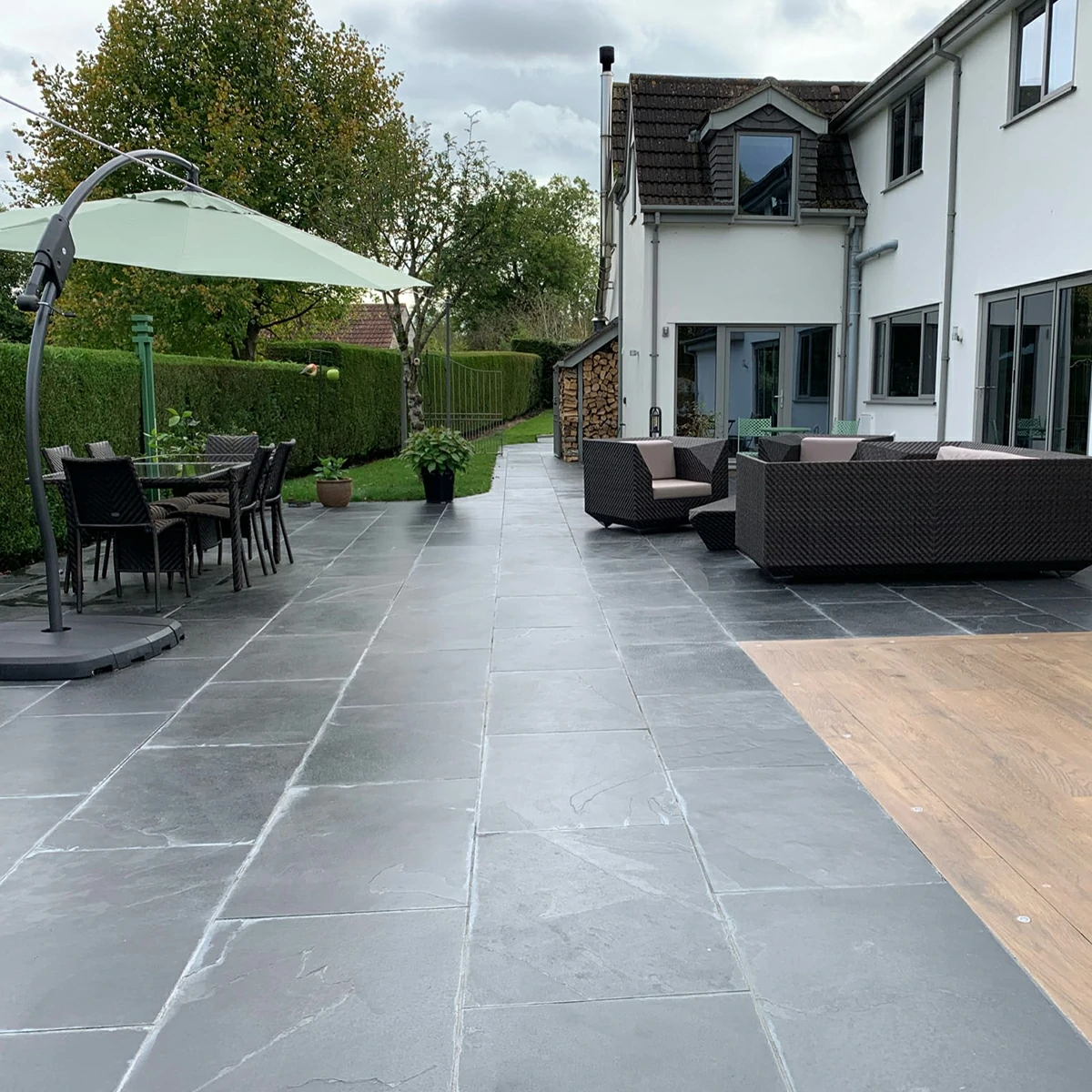 Blue Black Slate Paving Slabs - 600x900 - 20mm