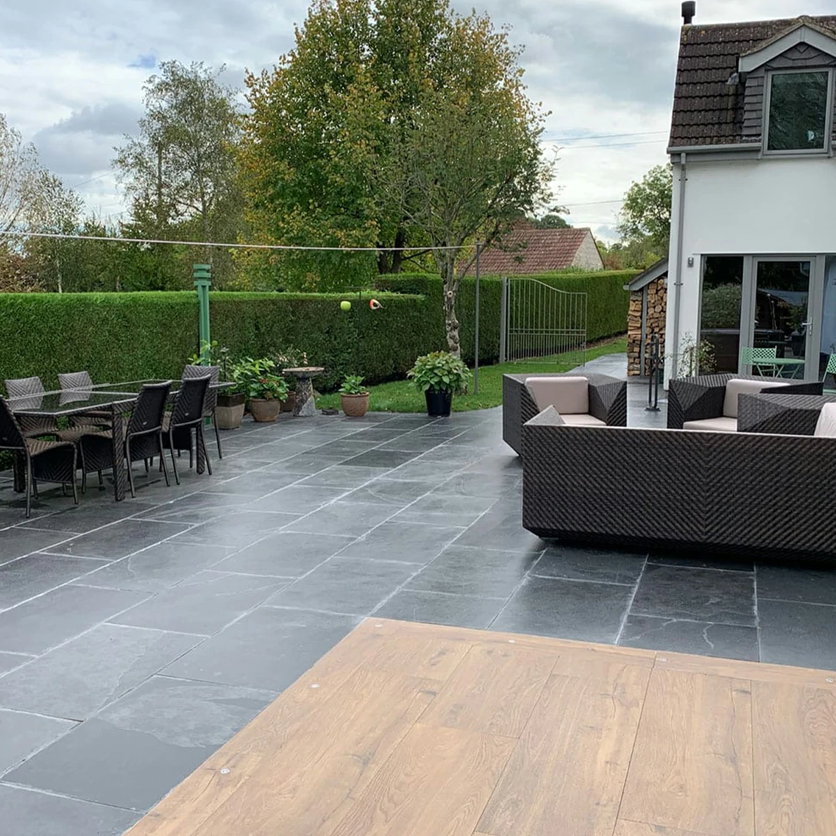 Blue Black Slate Paving Slabs - 600x900 - 20mm