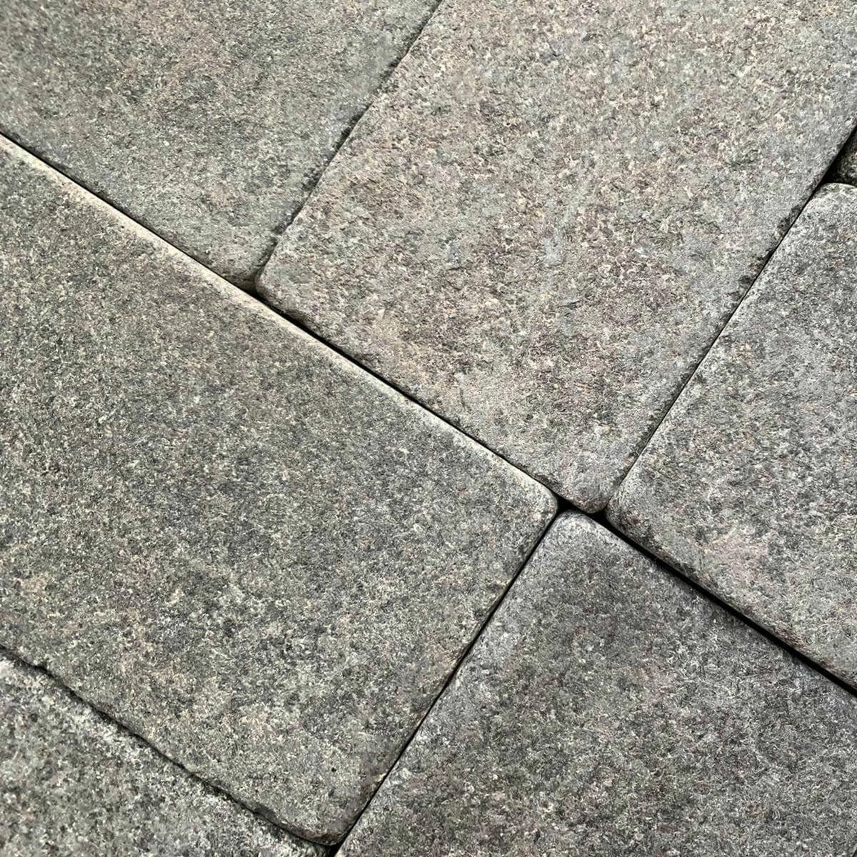 Charcoal Granite Setts - 200x100 - 30mm