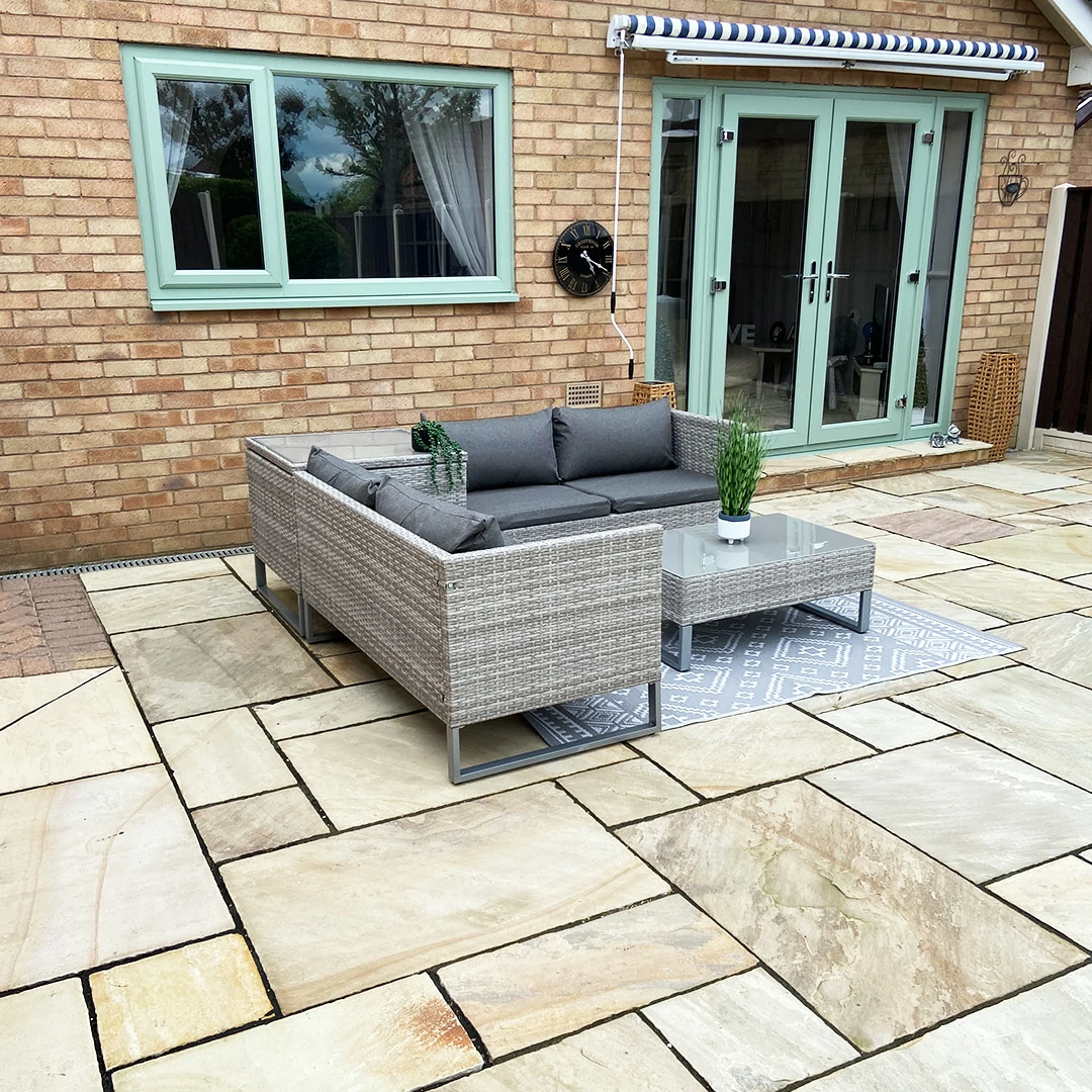 Fossil Mint Indian Sandstone Paving Slabs - Riven - Patio Kit - 22mm