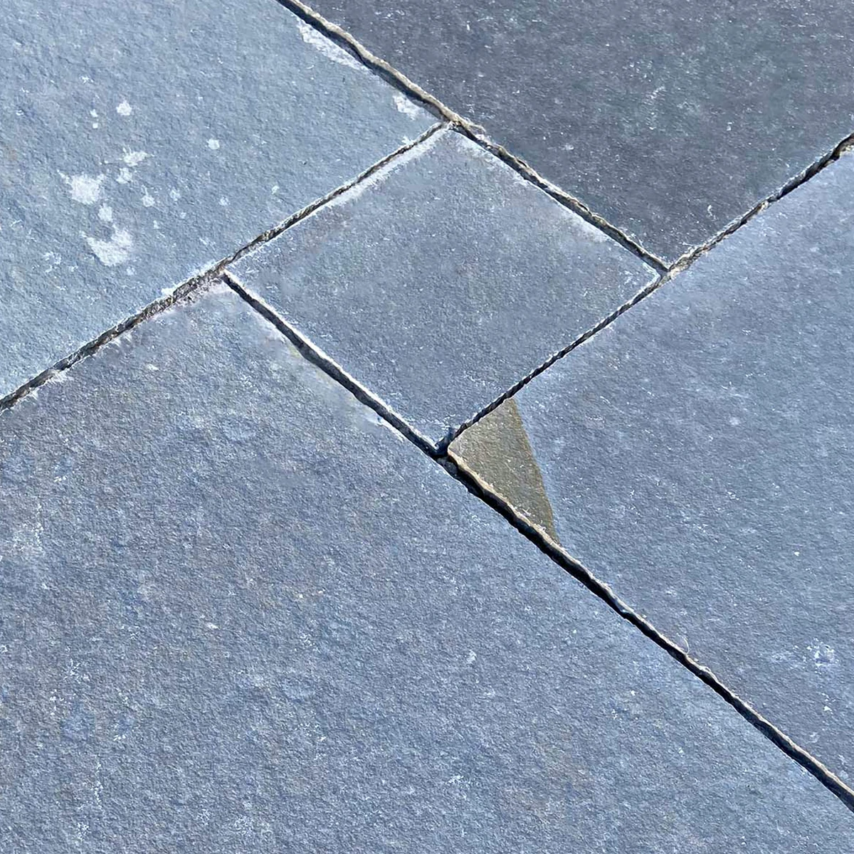 Grey Indian Limestone Paving Slabs - Sawn Edges - 600x900 - 22mm