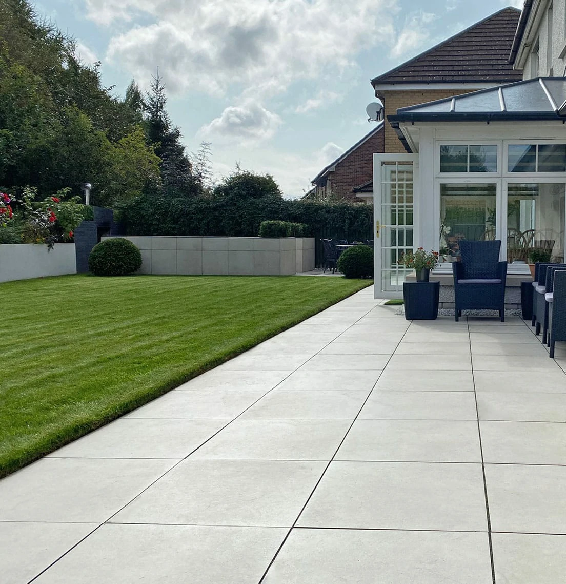 Kandla Grey Indian Sandstone Paving Slabs - Sawn &amp; Honed - 600x600 - 20mm