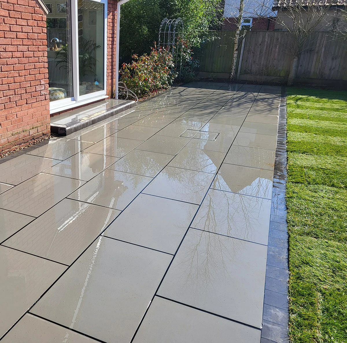 Kandla Grey Indian Sandstone Paving Slabs - Sawn &amp; Honed - 600x900 - 20mm