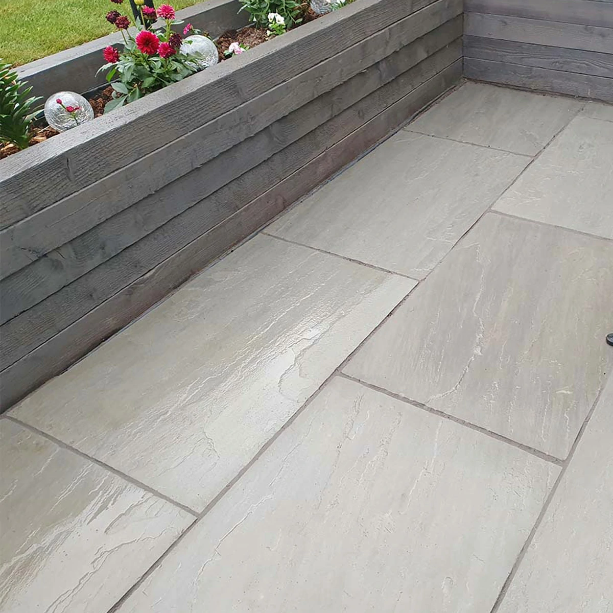 Kandla Grey Indian Sandstone Paving Slabs - Tumbled - 600x900 - 22mm