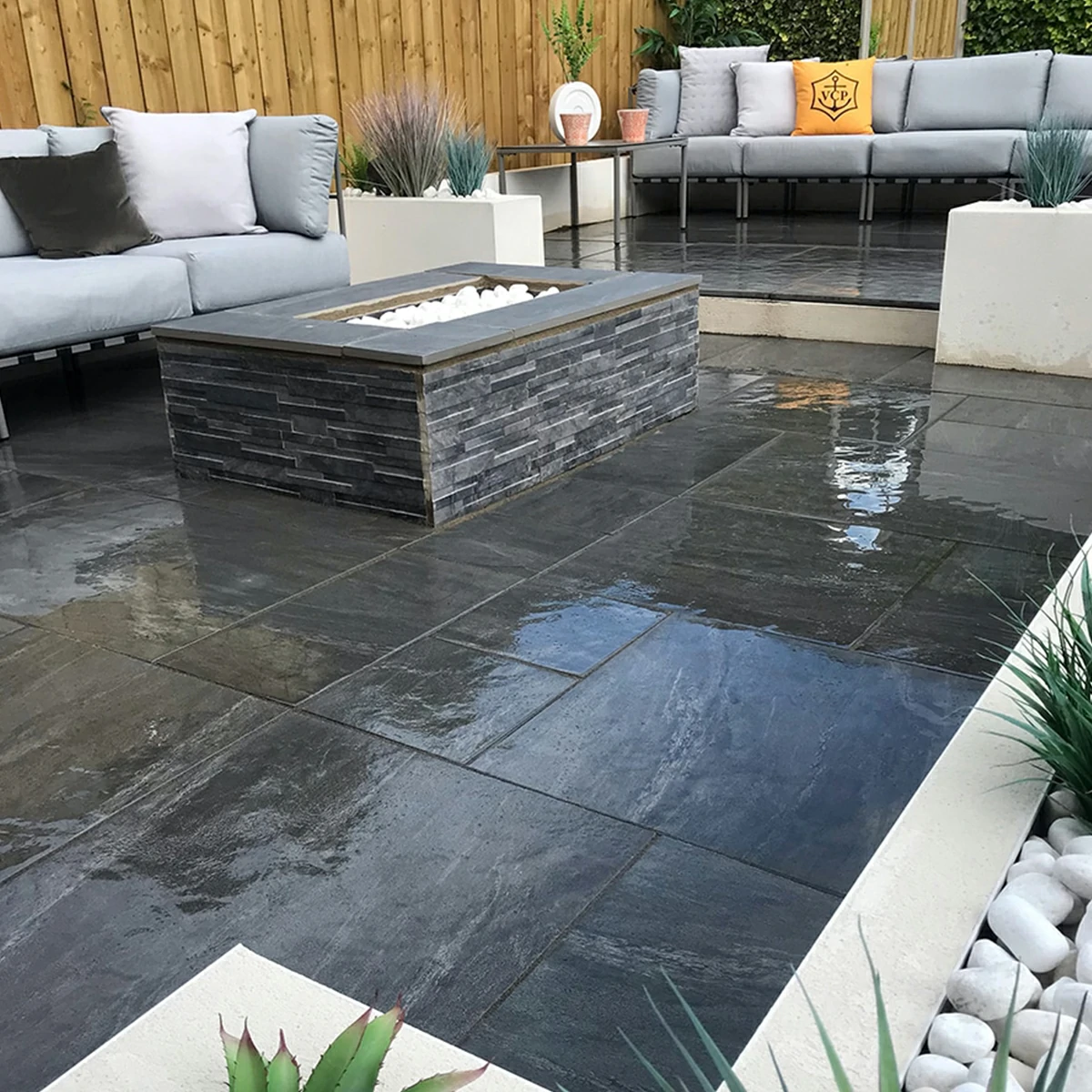 Nero Outdoor Porcelain Paving Tiles - 600x600 - 20mm