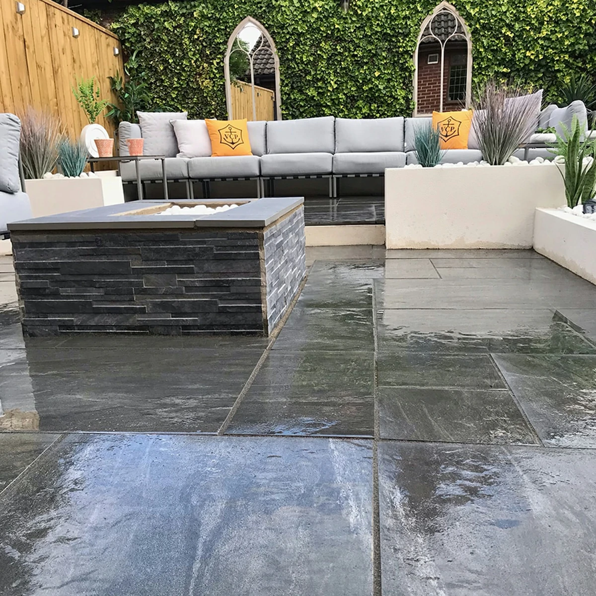 Nero Outdoor Porcelain Paving Tiles - 600x600 - 20mm