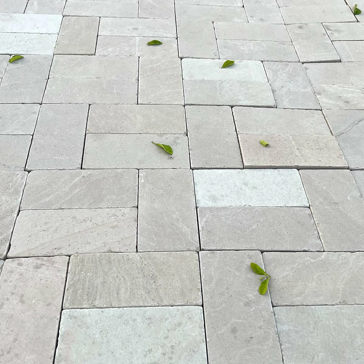 Oxford Buff Indian Sandstone Setts - Tumbled - 200x100 - 40mm