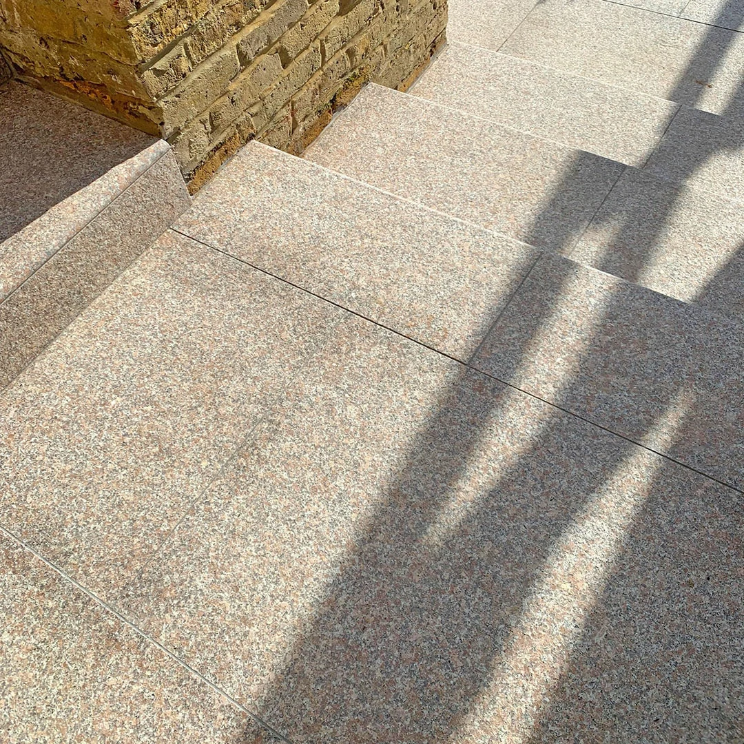 Pink Granite Paving Slabs - 600x300 - 20mm