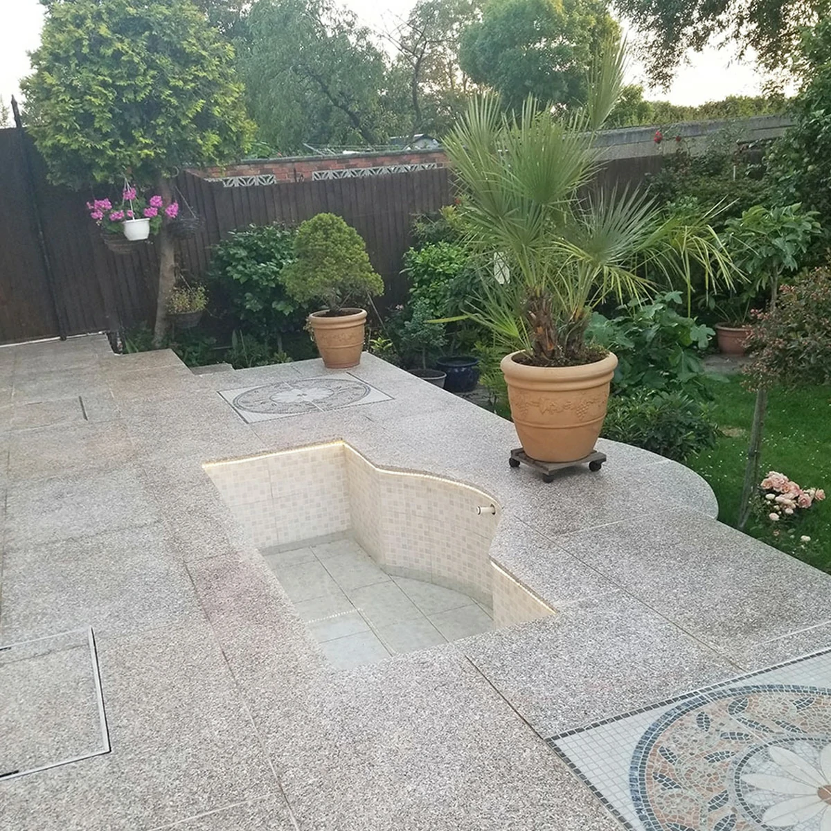 Pink Granite Paving Slabs - 600x600 - 20mm