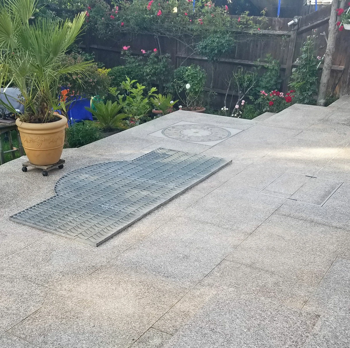 Pink Granite Paving Slabs - 600x600 - 20mm