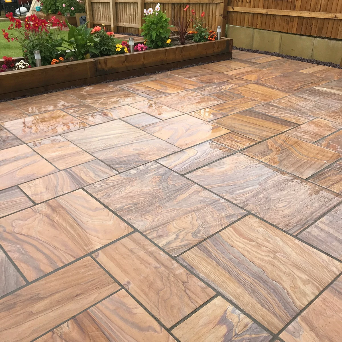 Rainbow Indian Sandstone Paving Slabs - Sawn & Honed - Patio Kit - 22mm