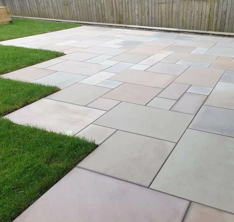 Raj Green Indian Sandstone Paving Slabs - Sawn & Honed - Patio Kit - 20mm