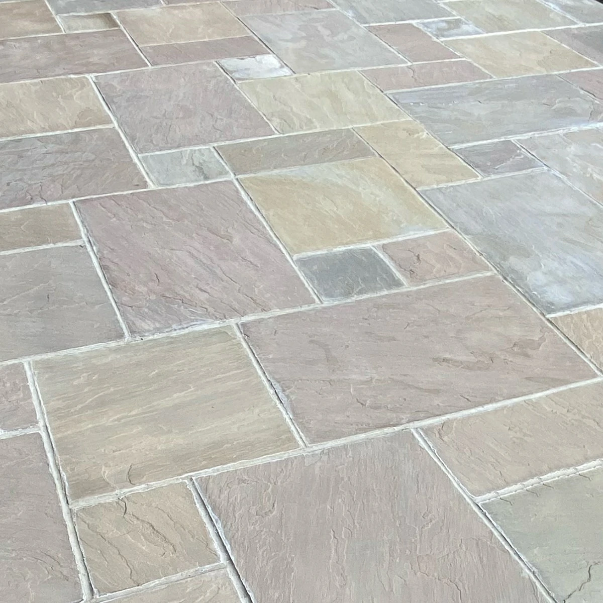 Raj Green Indian Sandstone Paving Slabs – Tumbled – 600x290 – 22mm