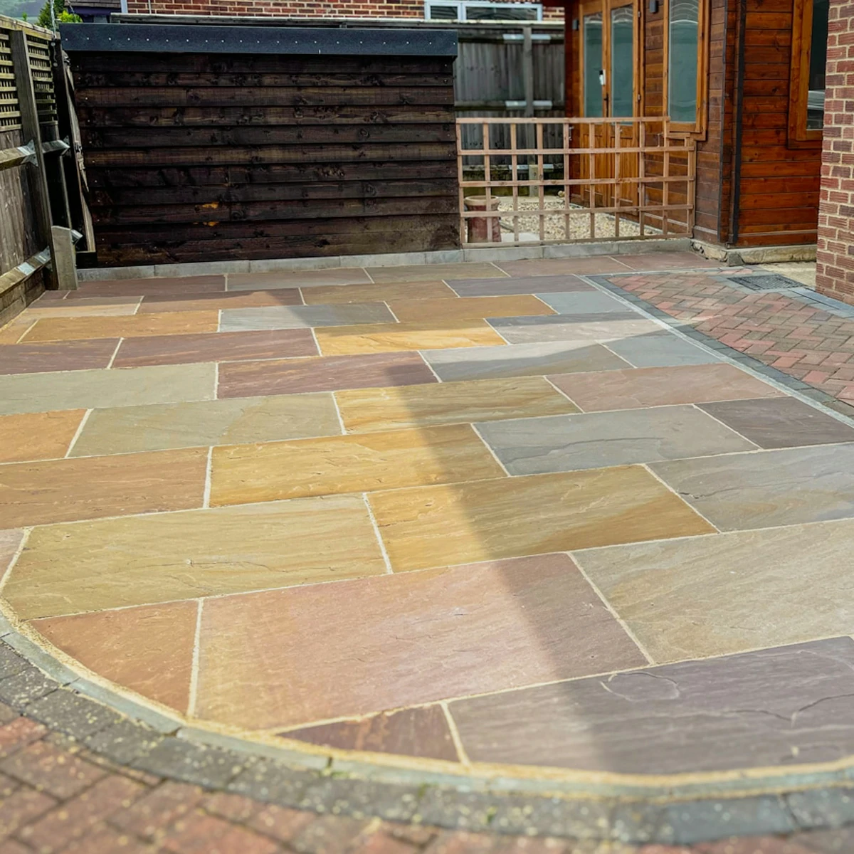 Rippon Buff Indian Sandstone Paving Slabs - Riven - 600x900 - 22mm