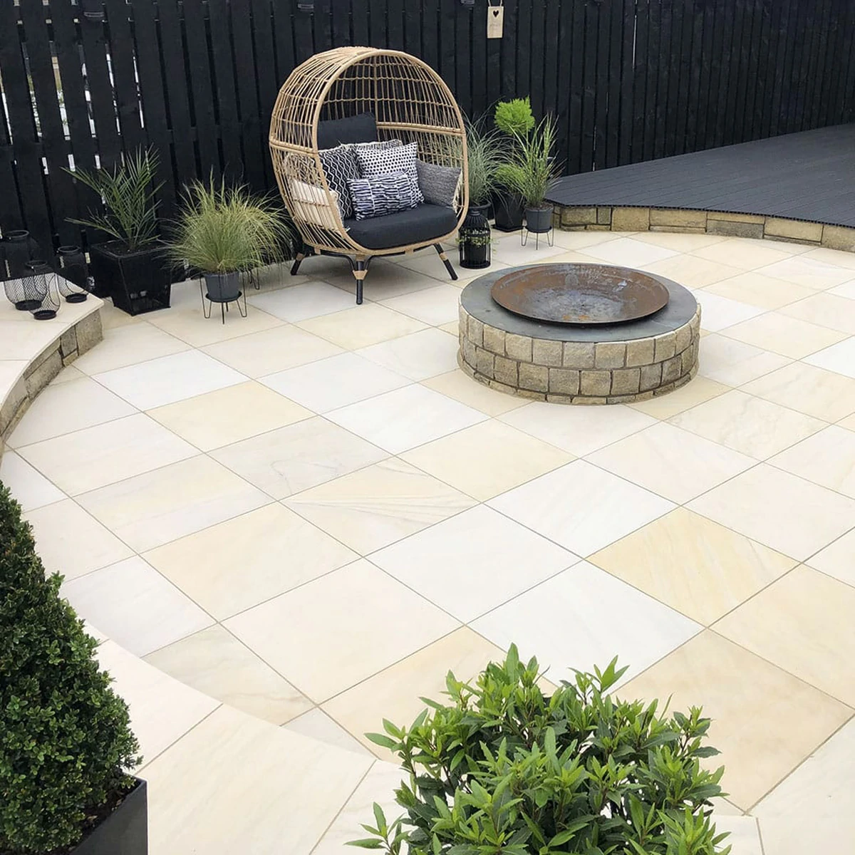 Sawn Mint Indian Sandstone Paving Slabs - 600x600 - 20mm