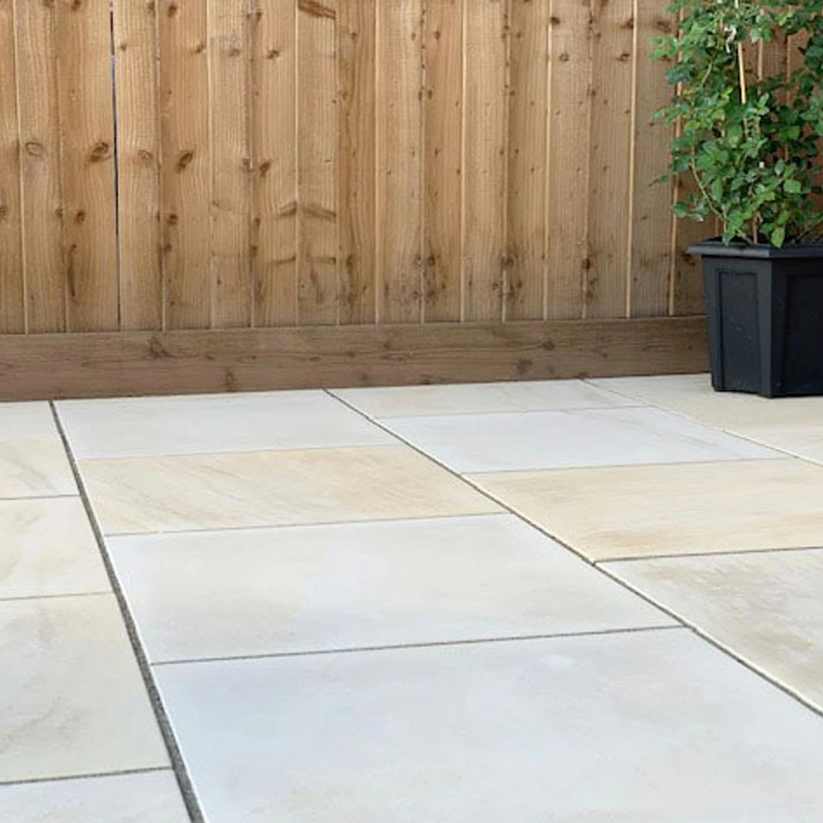 Sawn Mint Indian Sandstone Paving Slabs - 600x600 - 20mm