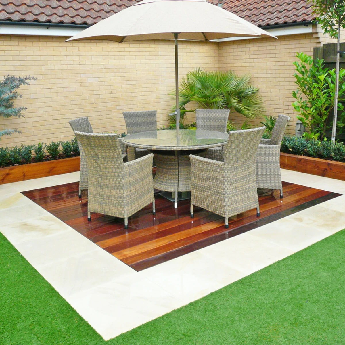 Sawn Mint Indian Sandstone Paving Slabs - 600x600 - 20mm