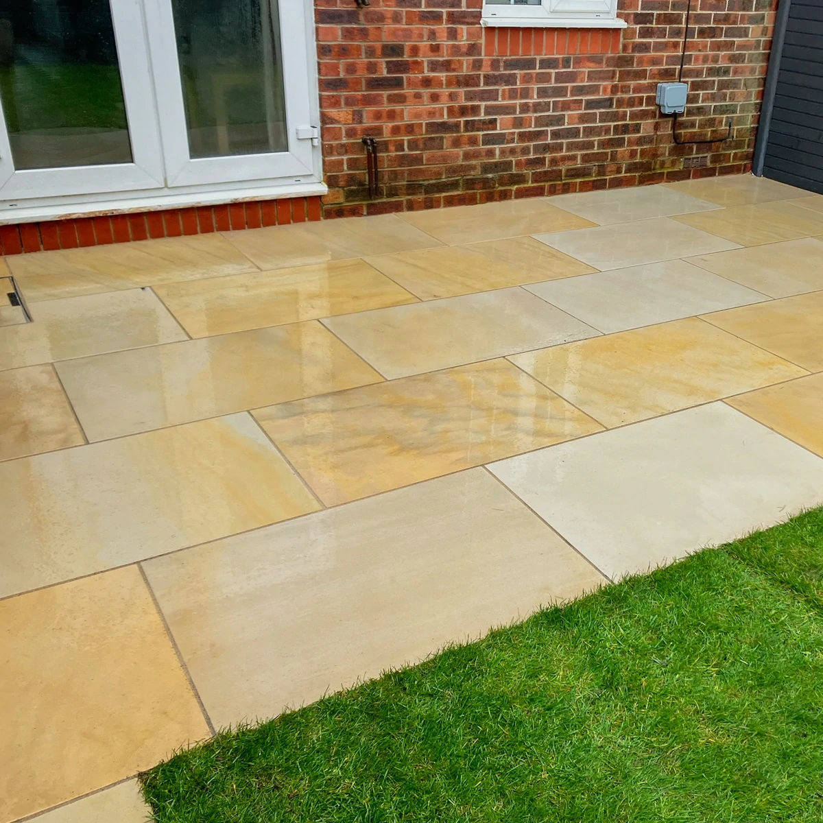 Sawn Mint Indian Sandstone Paving Slabs - 600x900 - 20mm