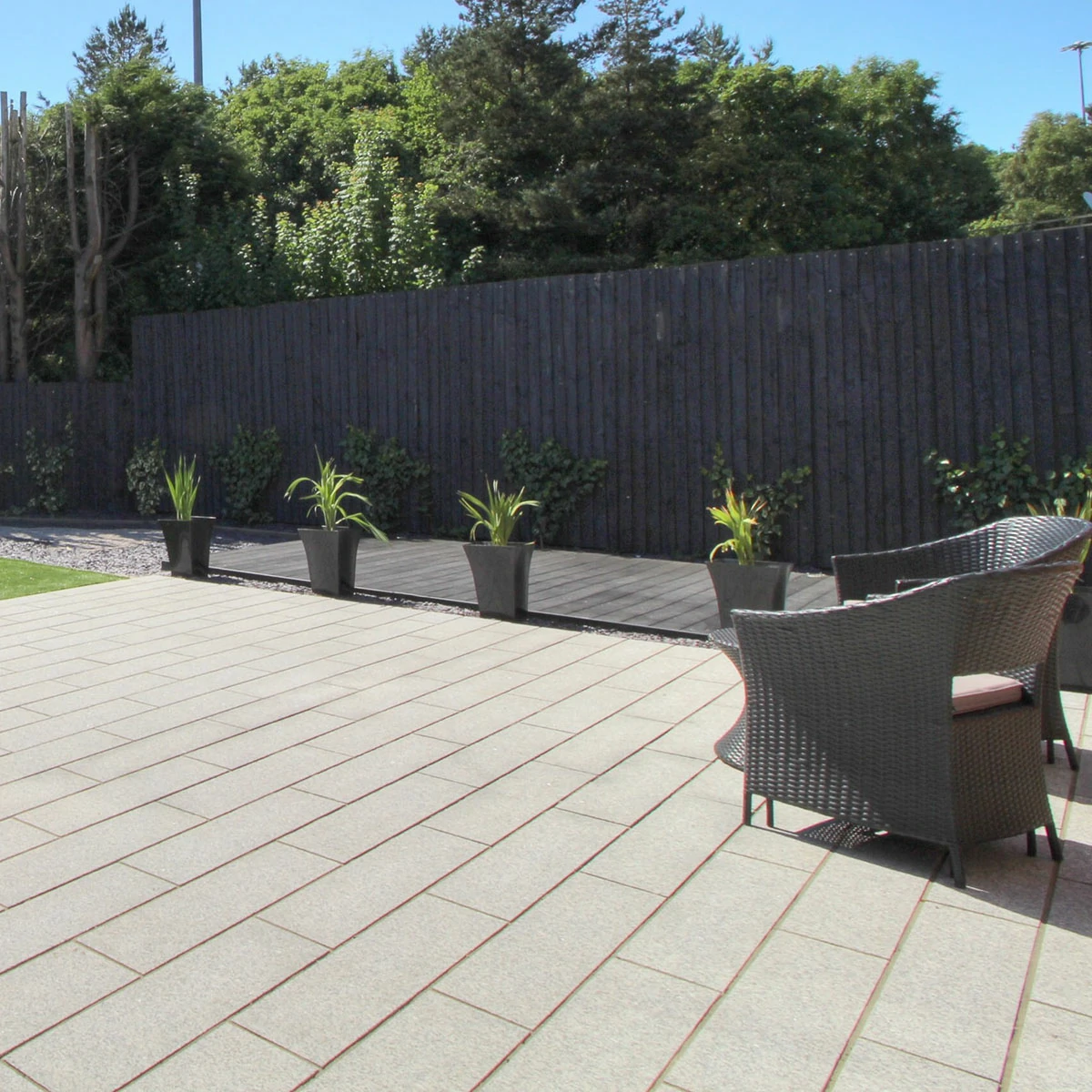 Silver Grey Granite Paving Slabs - 600x150 - 20mm