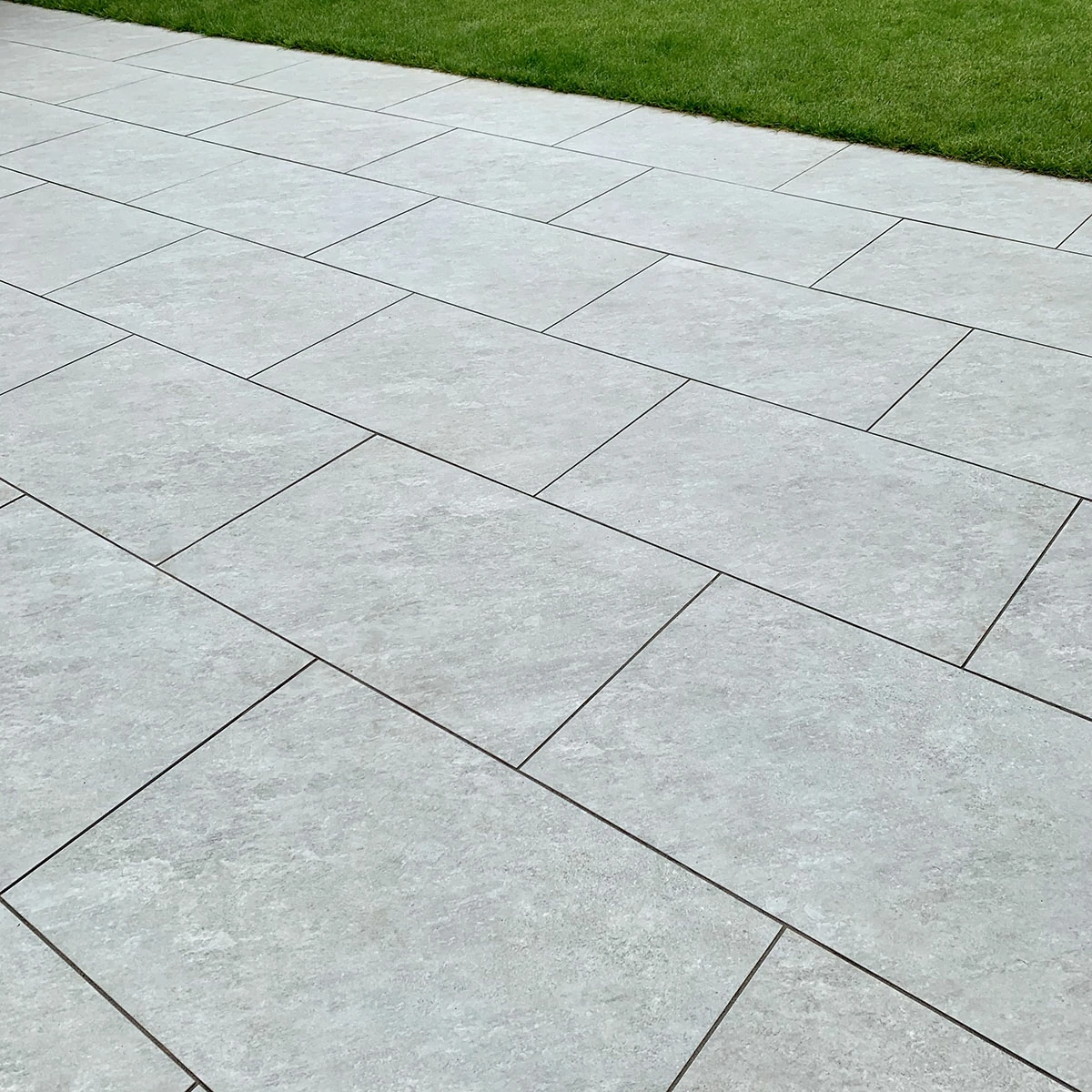 Silver Grey Outdoor Porcelain Paving Tiles - 1200x600 - 20mm