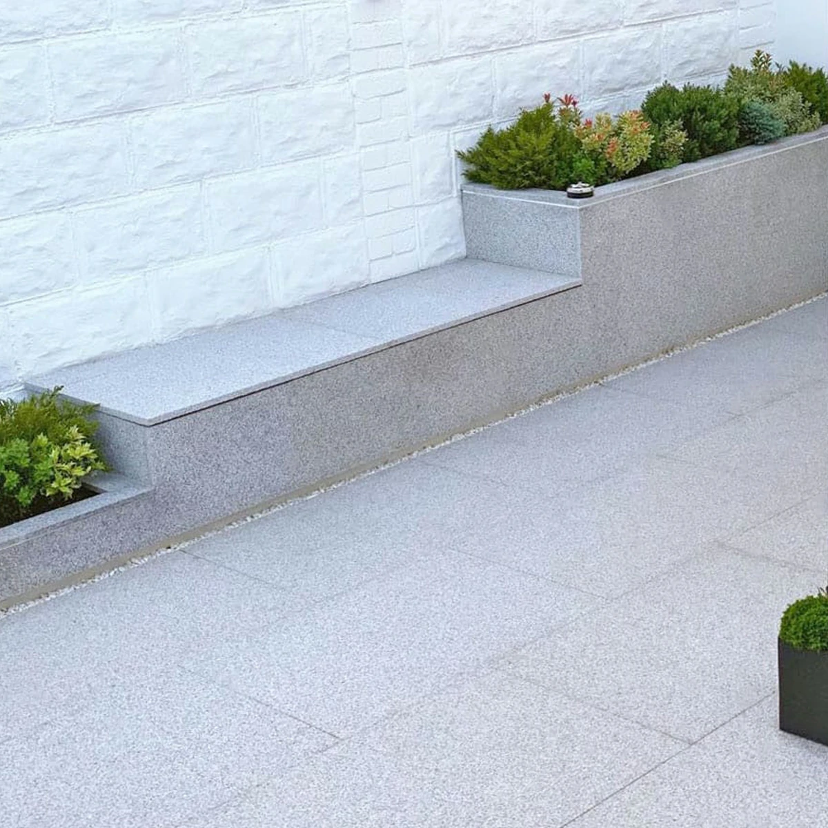 Silver Grey Granite Paving Slabs - 600x900 - 20mm
