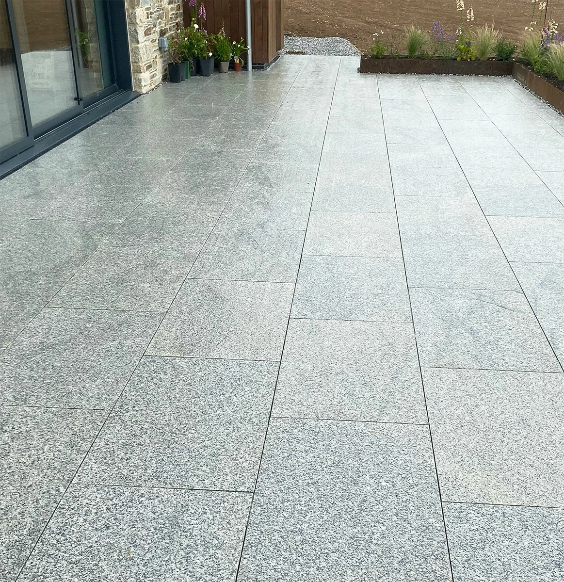 Silver Grey Granite Paving Slabs - 600x900 - 20mm