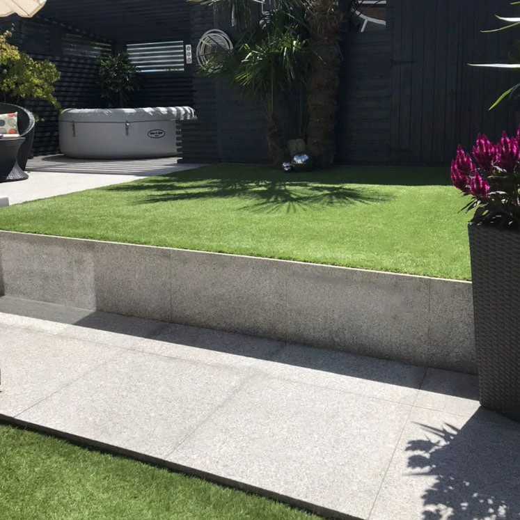 Silver Grey Granite Paving Slabs - 600x600 - 20mm