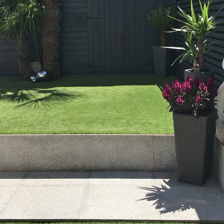 Silver Grey Granite Paving Slabs - 600x600 - 20mm