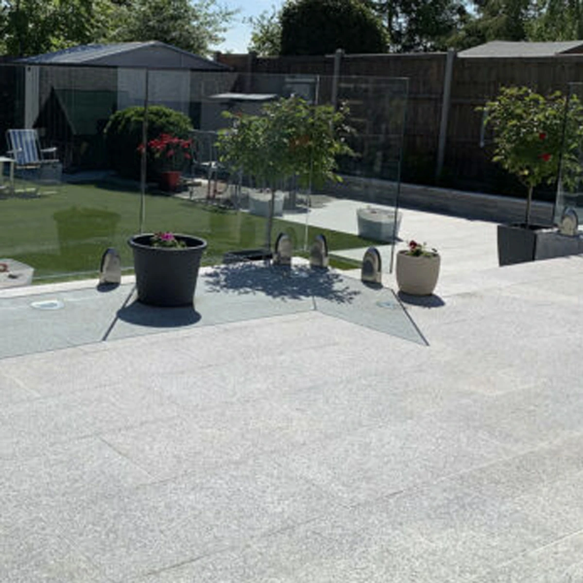 Silver Grey Granite Paving Slabs - 600x600 - 20mm