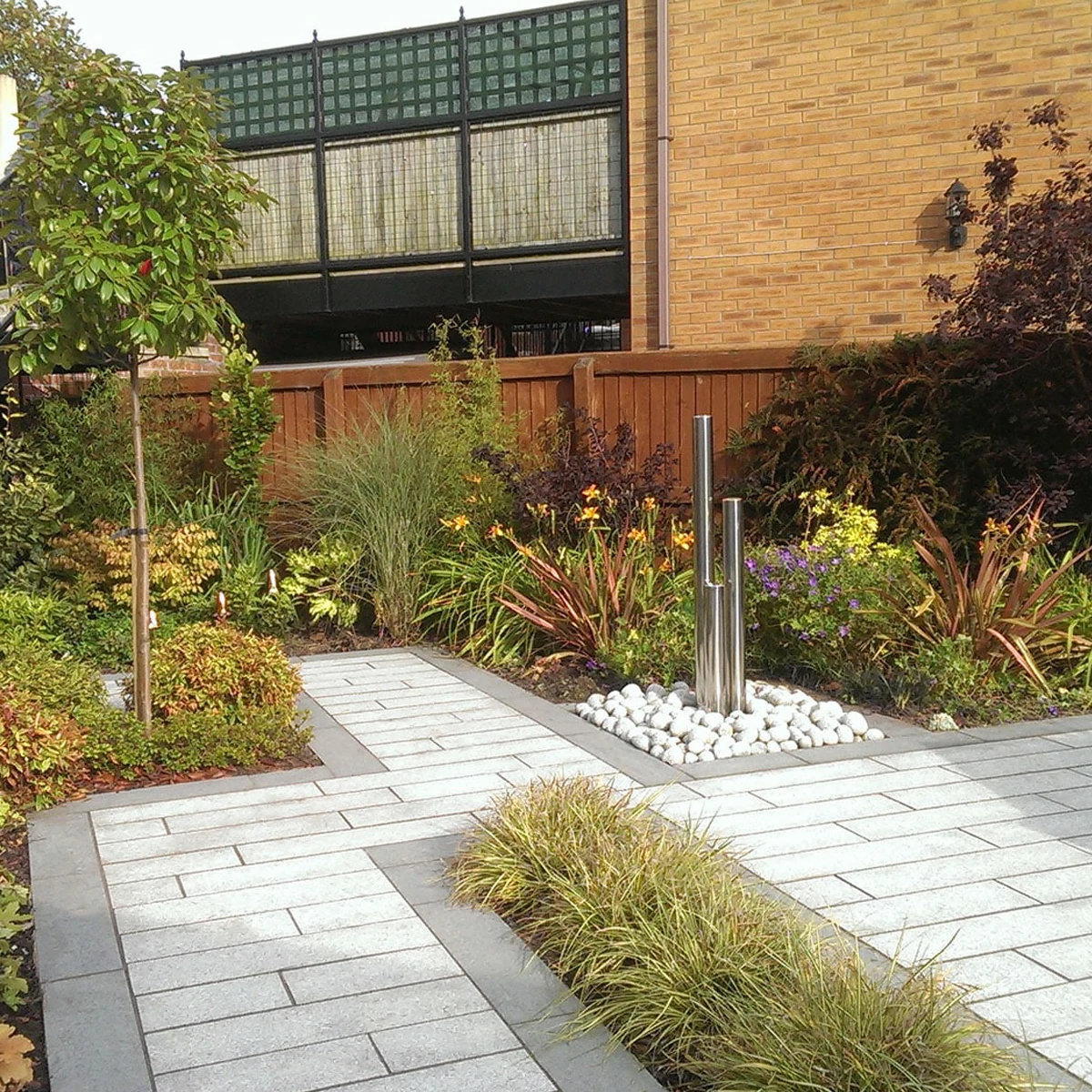 Silver Grey Granite Paving Slabs - 800x200 - 20mm