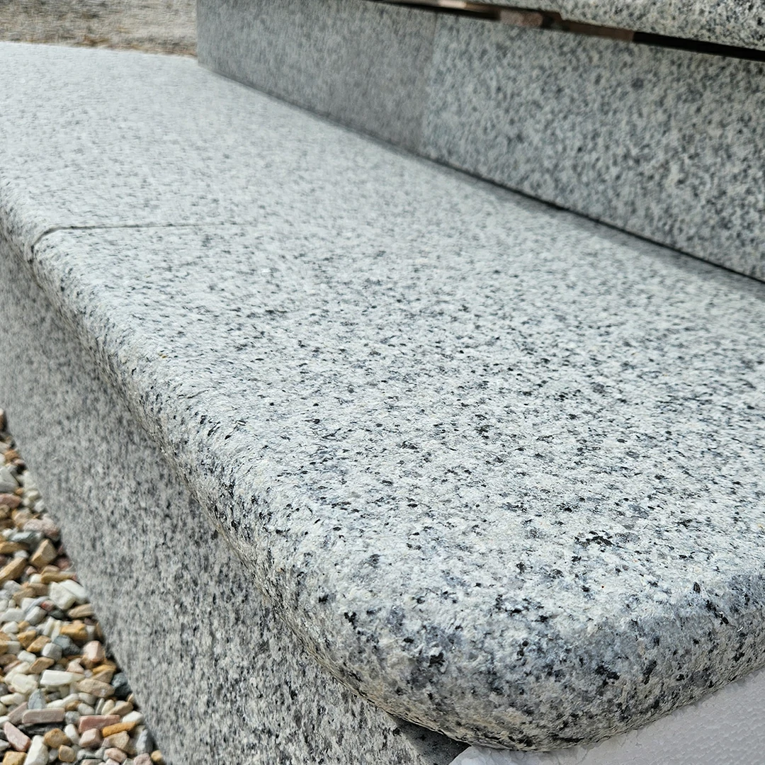 Silver Grey Granite - Bullnose Step Corners - Flamed - 400x400 - 40mm