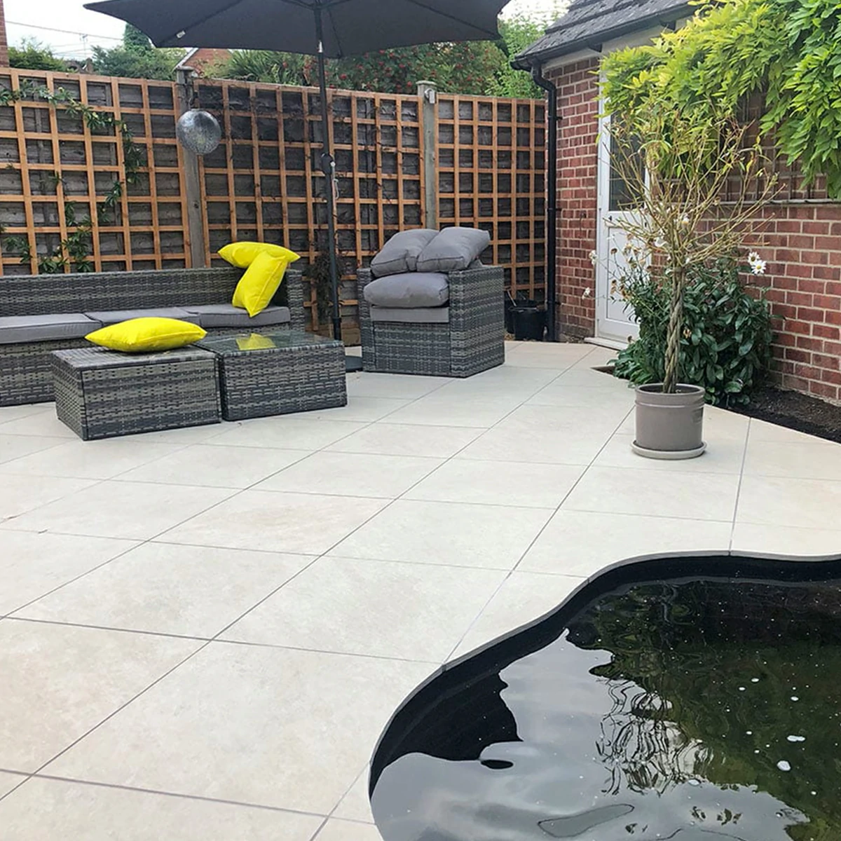 White Outdoor Porcelain Paving Tiles - 600x600 - 20mm