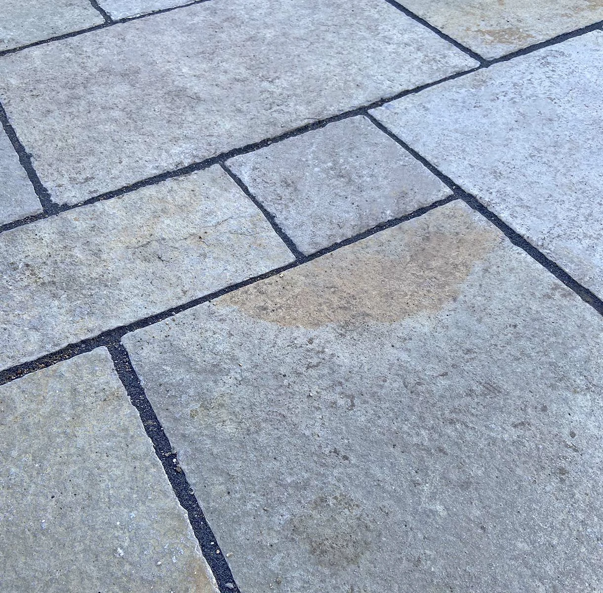 Yellow Indian Limestone Paving Slabs - Tumbled - 600x900 - 22mm
